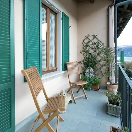 Ferienhaus Enticing In With Balcony Lake Views